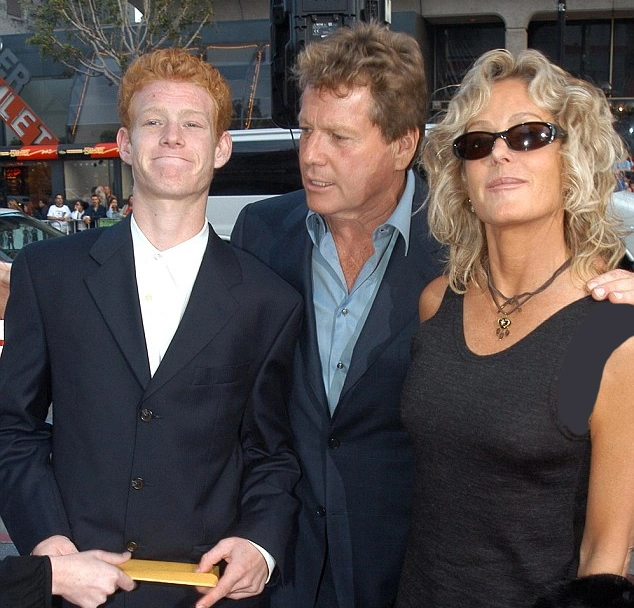 ردمن اونیل، فرزند فارا فاست و رایان اونیل