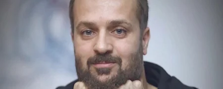 بیوگرافی احمد مهران‌فر که با بازی در نقش «ارسطو» در سریال «پایتخت» به شهرت رسید