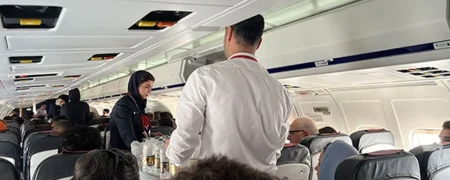 وضعیت عجیب یک هواپیما در پرواز کیش؛ از سقف شکافته شده تا دسته صندلی خراب