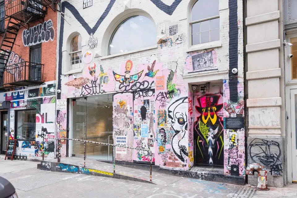 گالری هنری آنجلینا جولی