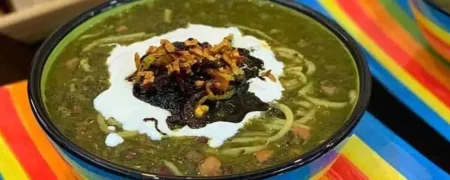 ویدیو مربوط به درآمد روزانه یک آش‌فروش در بازار تهران ترند فضای مجازی شد!