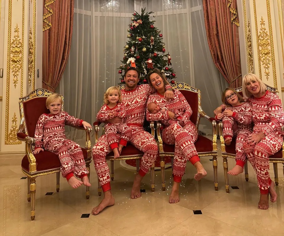 کانر مکگرگور و دی دولین