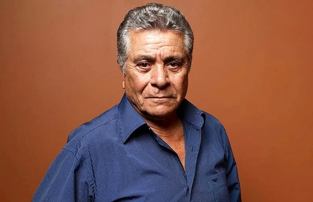 بهروز وثوقی