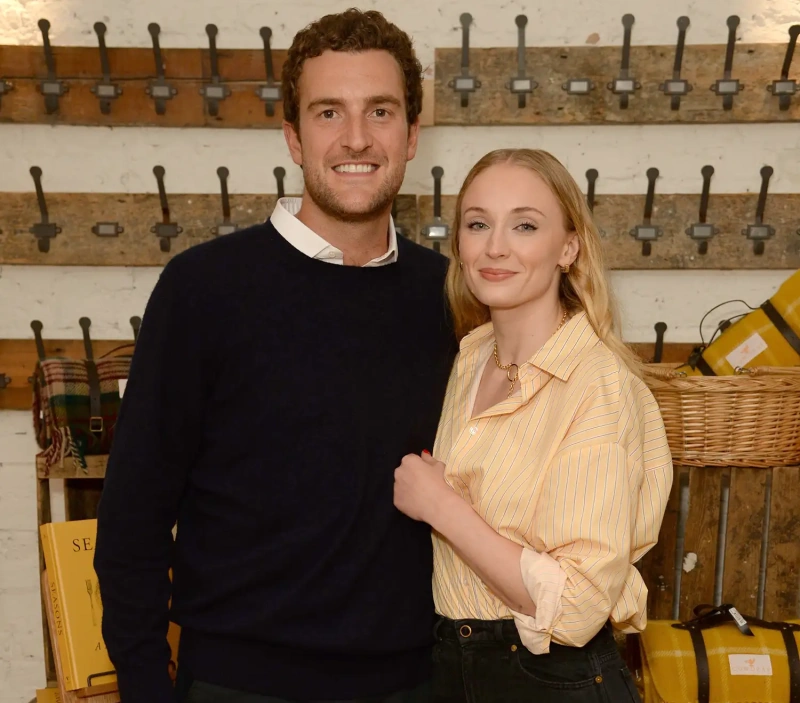 سوفی ترنر و پریگرین پیرسون