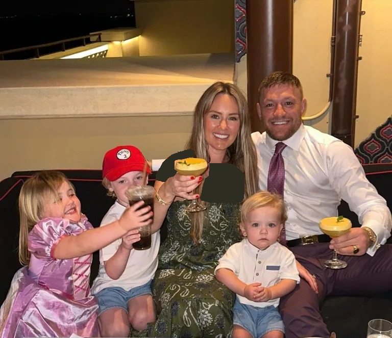 کانر مکگرگور و دی دولین