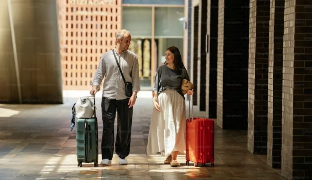 زوج در فرودگاه