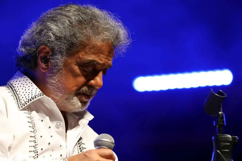 داریوش اقبالی علت مرگ دو برادرش را فاش کرد + ویدیو