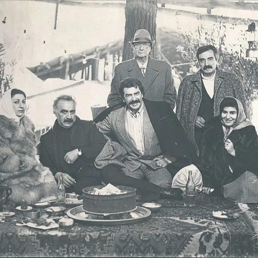 گلچهره سجادیه و جمعی از هنرمندان