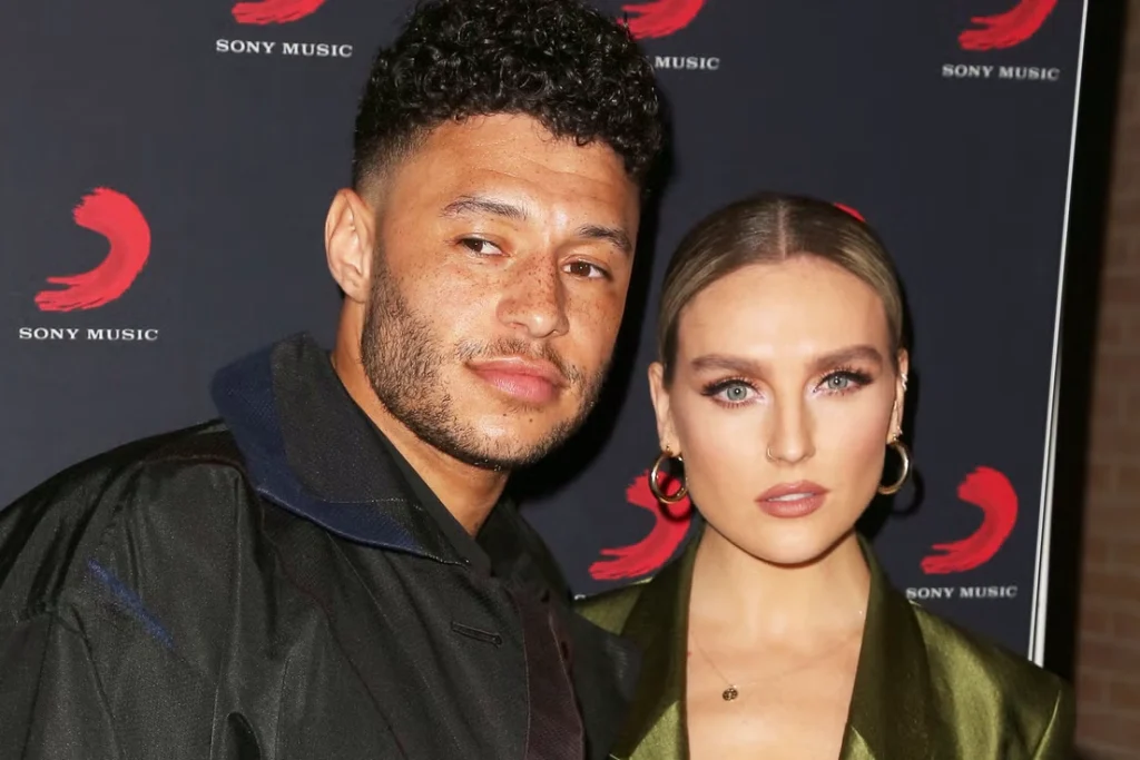 الکس چمبرلین و نامزدش