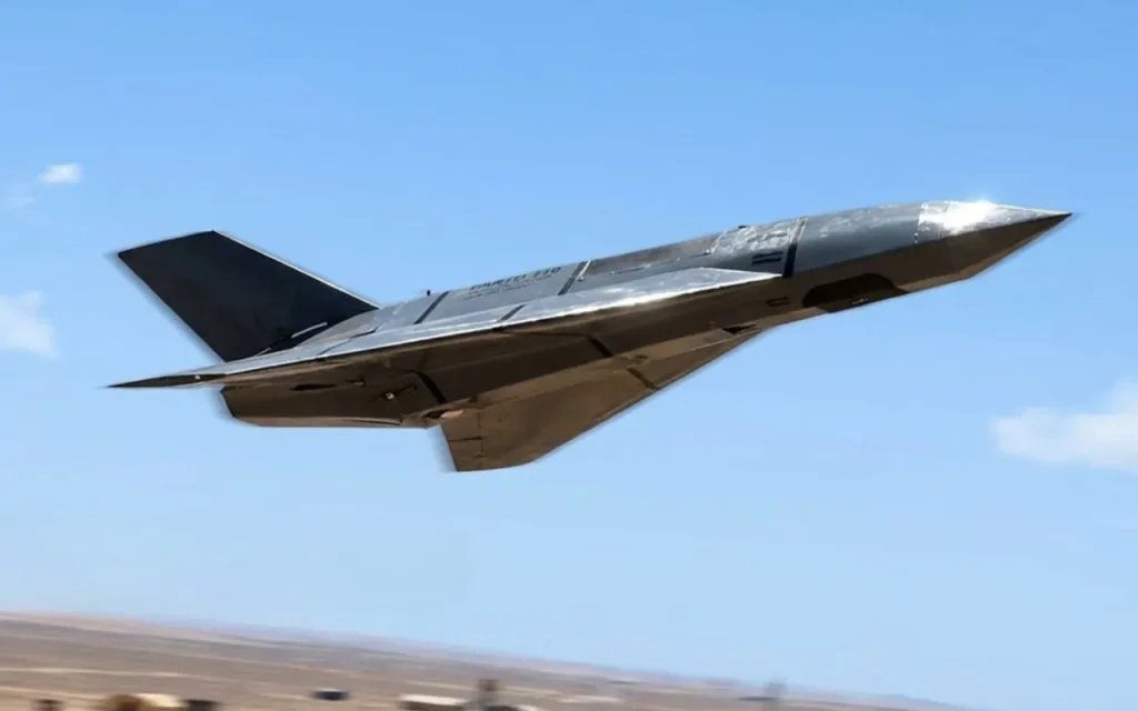 حدید-۱۱۰؛ مشخصات سریع‌ترین پهپاد انتحاری پنهانکار ایران که به تازگی رونمایی شد