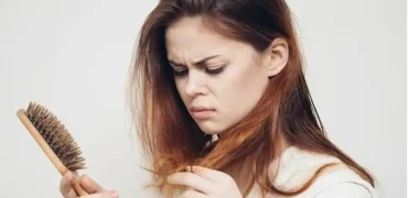 تاثیر عجیب ریزش مو در زندگی اجتماعی، روابط شخصی و خواب زنان!