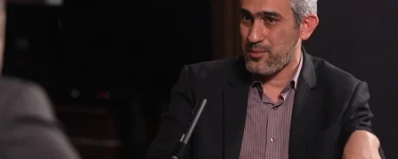 انتقادات قابل تامل یک دانشجوی دانشگاه شریف از وزیر اقتصاد + ویدیو