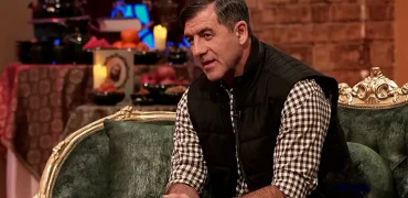 کریم باقری در «برمودا»؛ از لوگو بوندسلیگا و تراشیدن‌ سبیل‌ تا شایعه درگذشت همسر