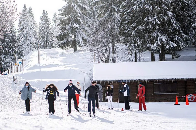 دبیرستان لهروزه گرانترین مدرسه جهان