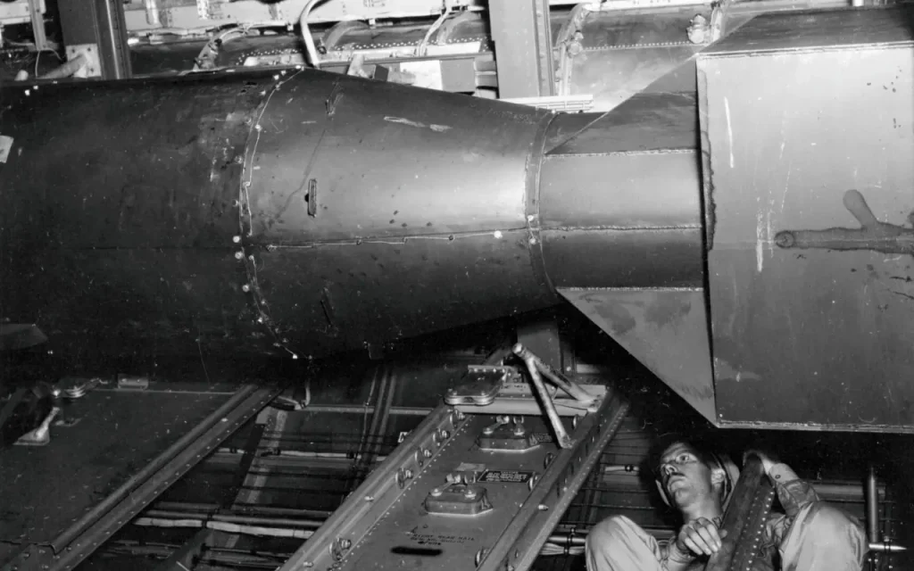 یادگار مرگبار جنگ جهانی دوم را به عنوان هدیه کریسمس با قیمت گزاف به حراج گذاشتند!