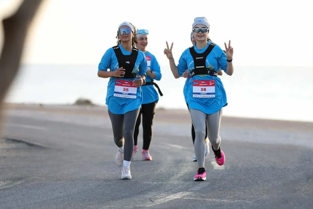 ادامه حواشی ماراتن کیش و لغو زنجیره‌ای مسابقات دو زنان