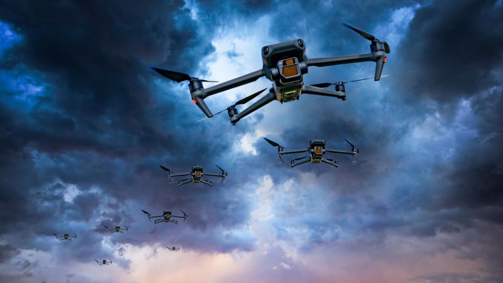 حمله دسته پهپادها