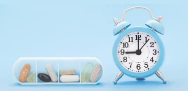 بهترین زمان مصرف داروهای مختلف؛ قبل، همراه یا بعد از غذا؟