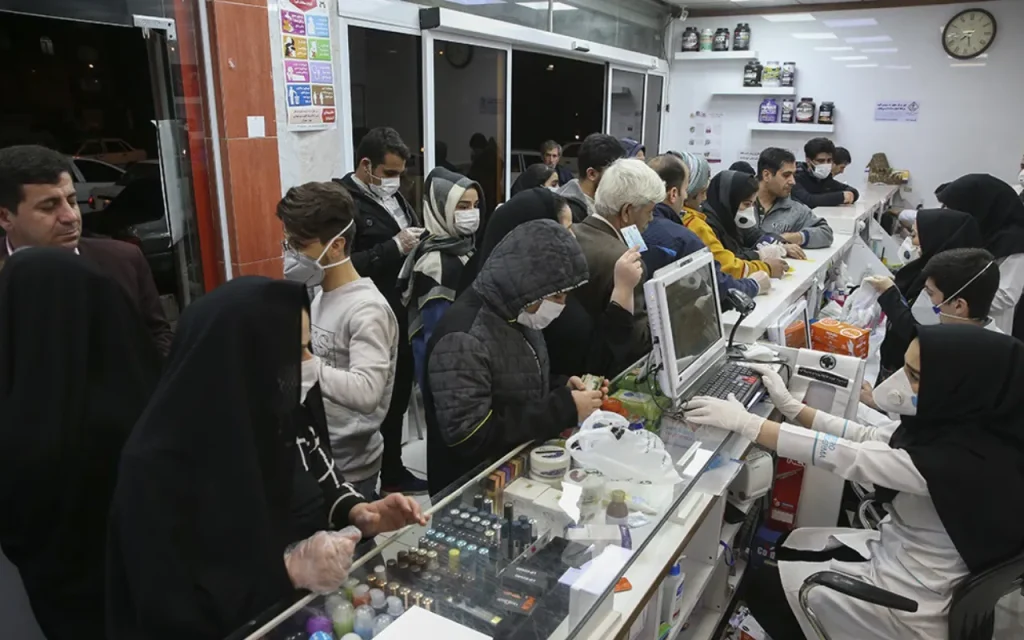 وضعیت بغرنج بیماران در داروخانه‌ها؛ چرا کسی به فکر این مردم بینوا نیست؟