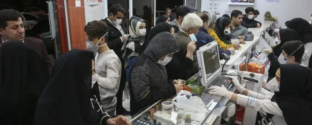 وضعیت بغرنج بیماران در داروخانه‌ها؛ چرا کسی به فکر این مردم بینوا نیست؟