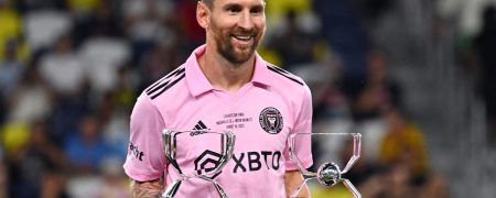 لیست تمام ۴۷ جایزه و افتخارات فردی و تیمی لیونل مسی در دوران حرفه‌ایش تا به امروز