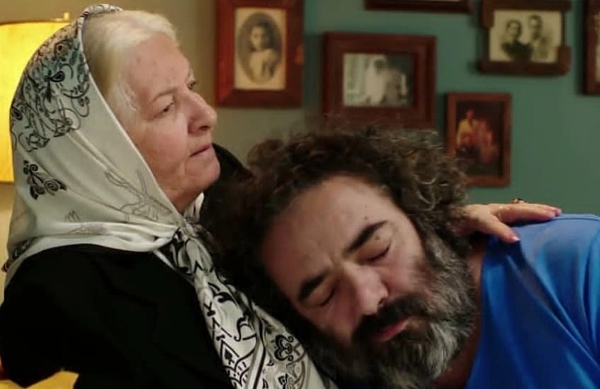 مینا جعفرزاده در خوک