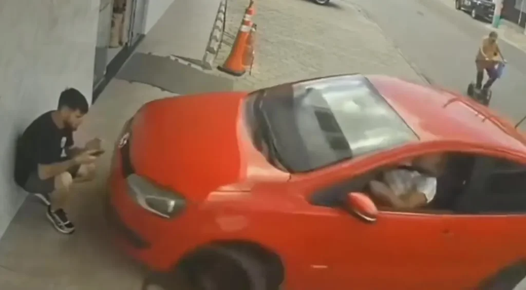 برخورد راننده زن با یک مرد