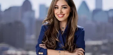 یک زن ایرانی‌تبار دستیار وزیر امور خارجه ایالات متحده شد؛ مورا نامدار کیست؟