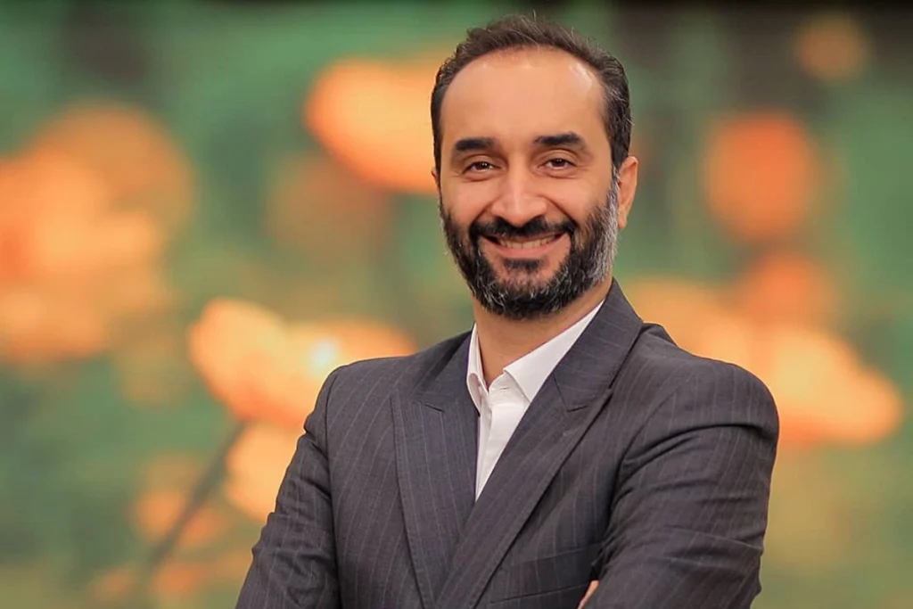 بیوگرافی نیما کرمی؛ از تجربه بازیگری در نوجوانی تا شهرت به عنوان مجری تلویزیون