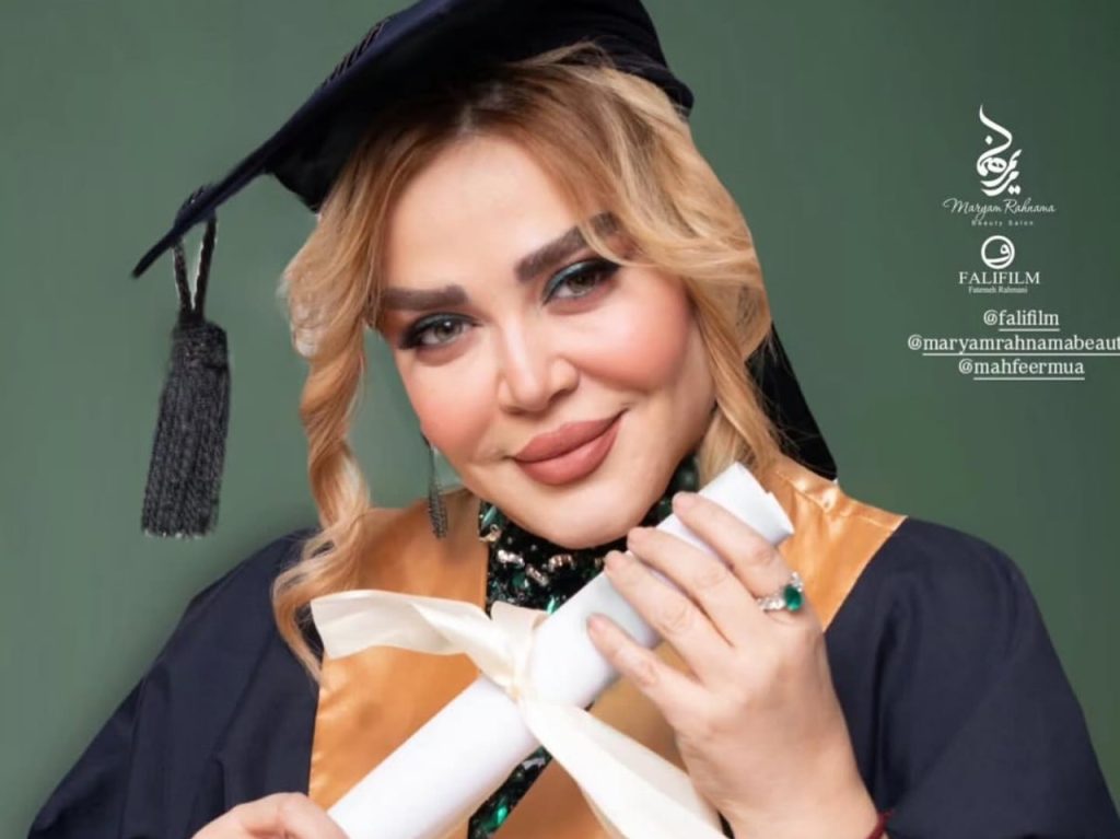 بهاره رهنما با تیپ مجلسی مدرک دکتری گرفت! + ویدیو