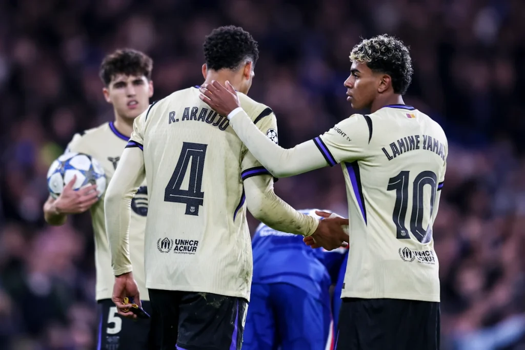 اخراج رونالدو آرائوخو در بازی با چلسی