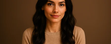 زن جذاب بر اساس معیارهای سال ۲۰۲۵ چه ویژگی‌هایی دارد؟ از موهای تیره تا خالکوبی