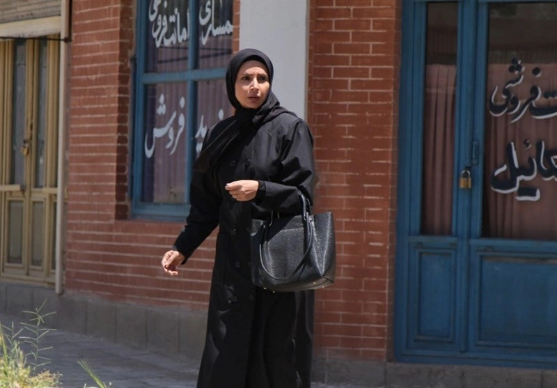 شبنم قلی‌خانی