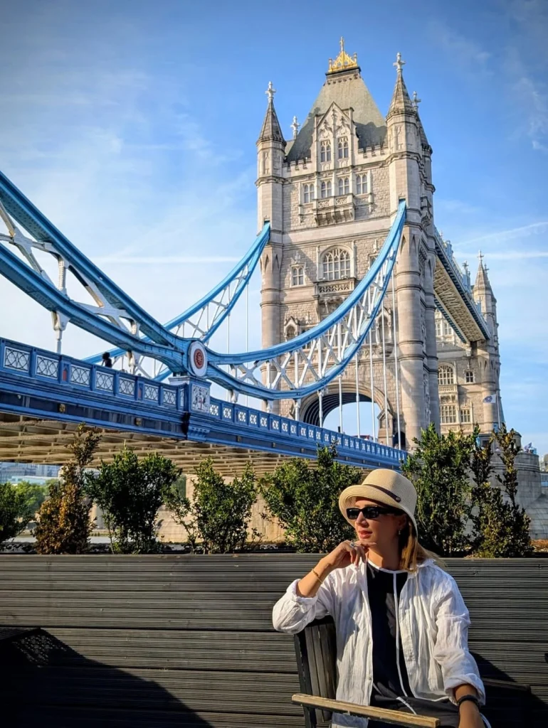 شبنم قلی‌خانی