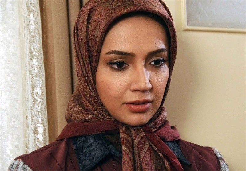 شبنم قلی‌خانی