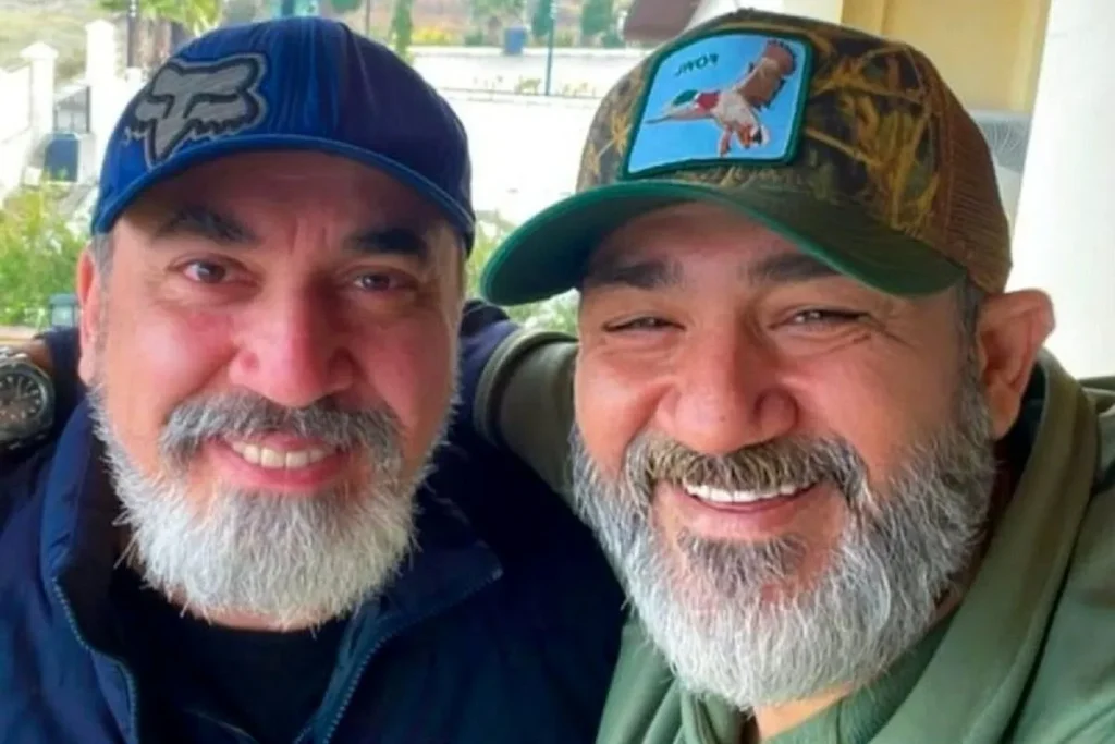 واکنش یک نویسنده به عذرخواهی سیامک انصاری و مهران غفوریان؛ چرا انقدر با تأخیر؟!