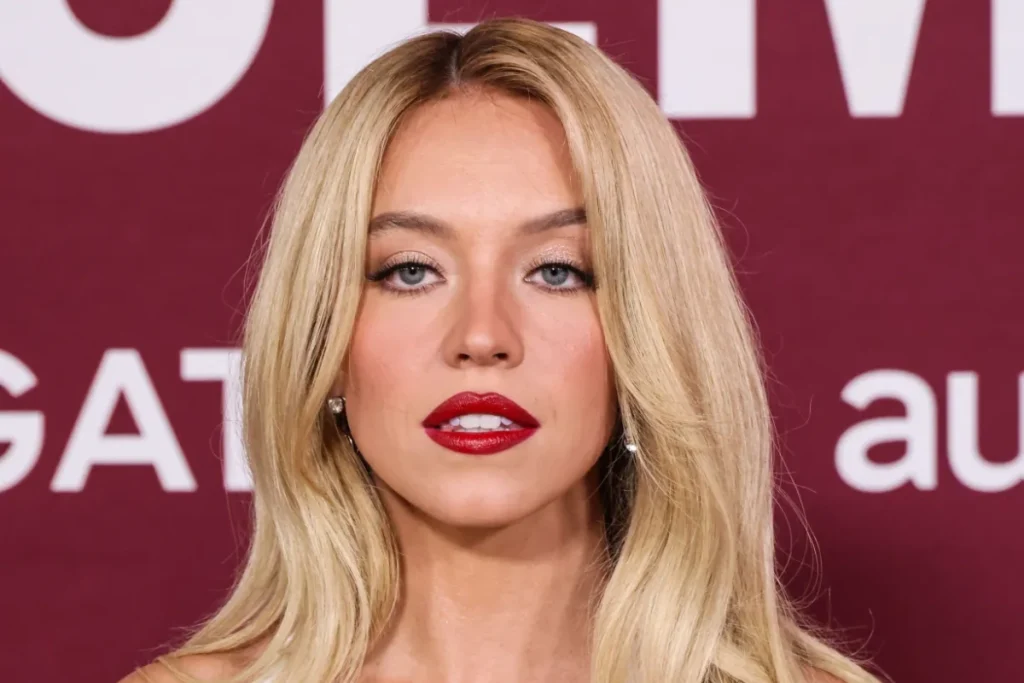 اعترافات داغ سیدنی سوئینی؛ از «نماد جذابیت هالیوود» تا دروغ‌سنج برای جراحی زیبایی