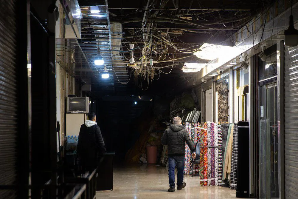 تونل زیر بازار تهران