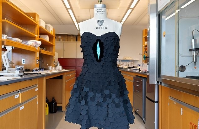 تیره‌ترین پارچه جهان