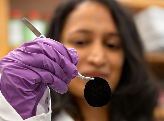 تیره‌ترین پارچه جهان