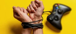 با فرزند نوجوان‌مان که به بازی‌های ویدیویی اعتیاد دارد چه کنیم؟