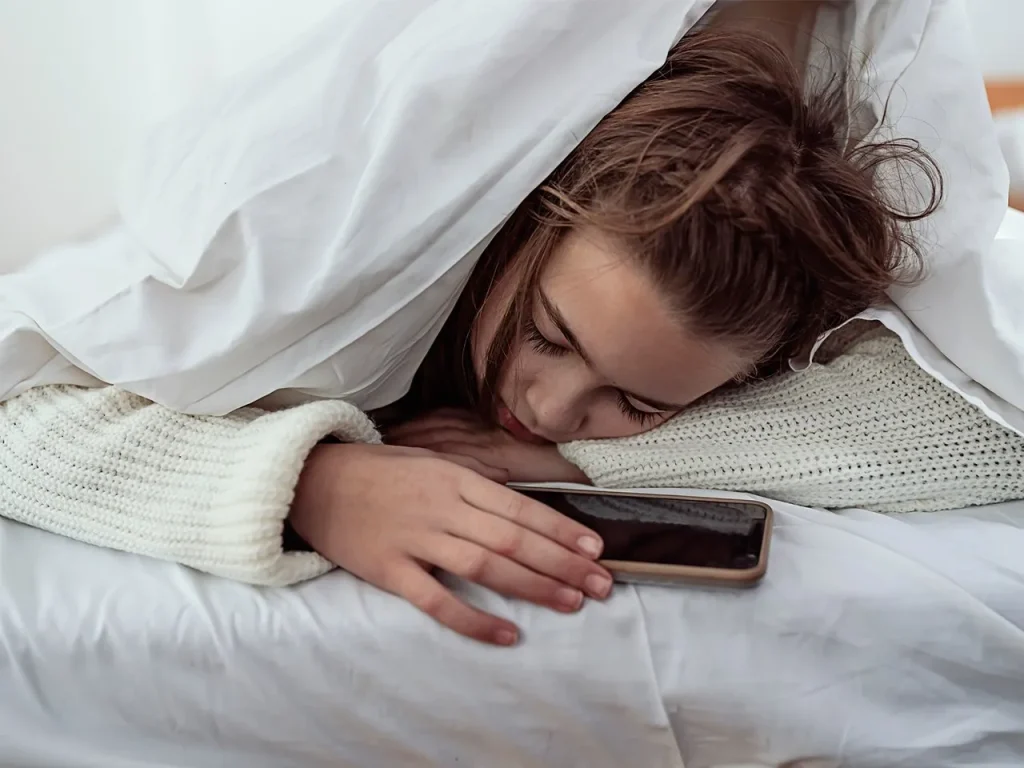 دیر خوابیدن نوجوانان