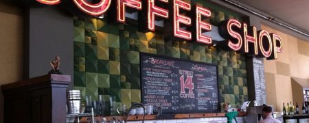 پلمب ۲ ماهه کافه‌های وریا غفوری و ساعدی‌نیا در تهران به دستور دادستان