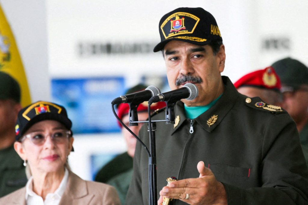 حمله ایالات متحده به پایتخت ونزوئلا و بازداشت نیکلاس مادورو و همسرش + ویدیوها