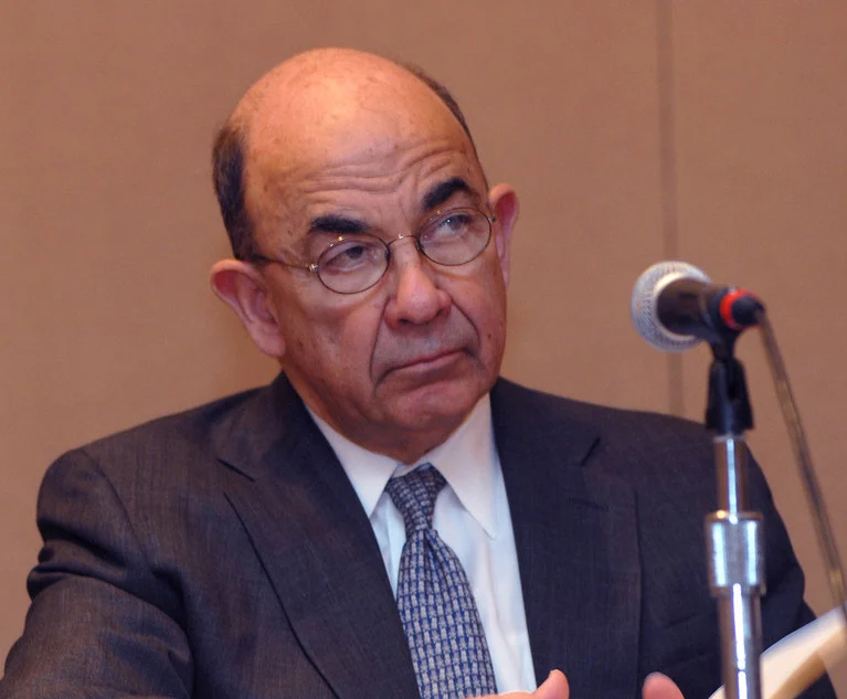  قاضی الوین کی. هلرشتاین 