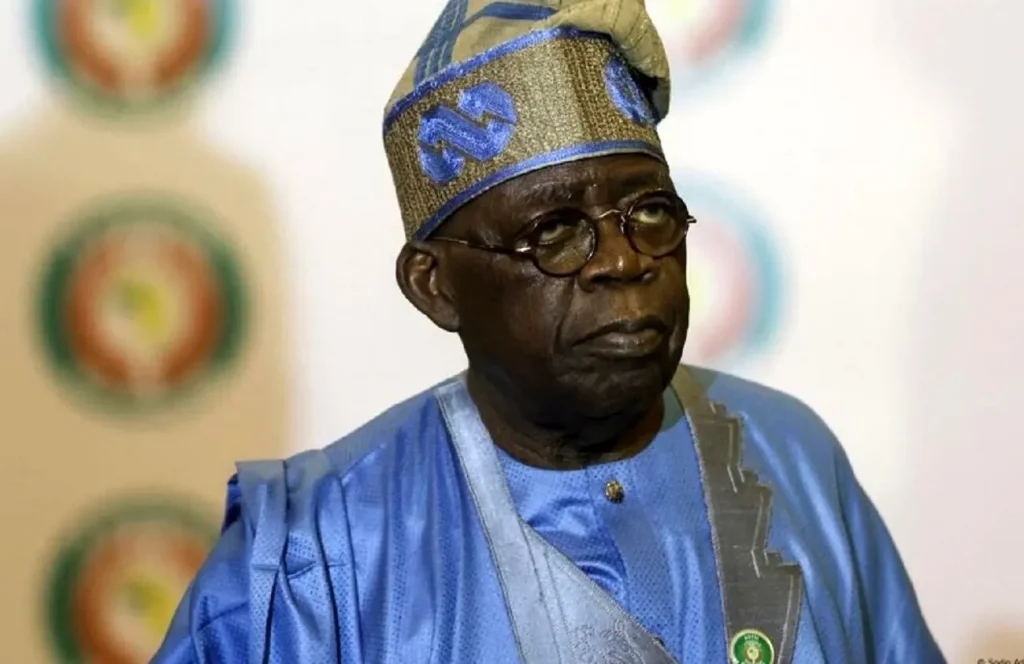 زمین خوردن رئیس‌جمهور نیجریه در دیدار با رجب طیب اردوغان سوژه شد + ویدیو