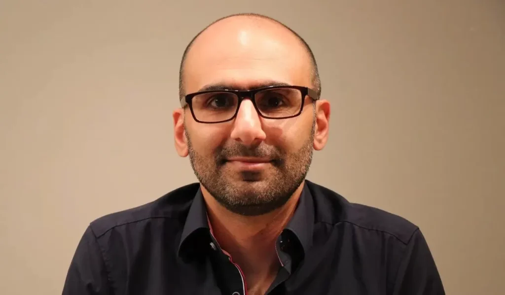 چرا کاربران ایرانی شبکه‌های اجتماعی از علی بندری انتقاد می‌کنند؟