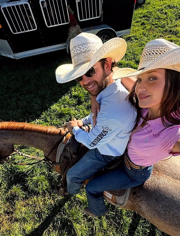 بلا حدید و دوست پسرش آدان بانیولوس