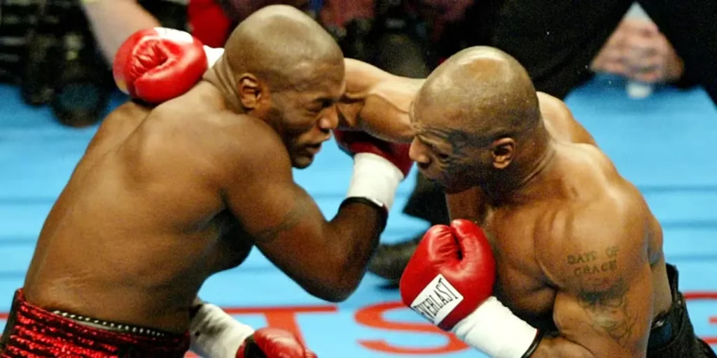clifford-etienne-mike-tyson-2-1024x512.webp