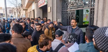 اعطای یک سال اقامت به ۵۰۰,۰۰۰ مهاجر غیرقانونی در اسپانیا و هشدار ایلان ماسک